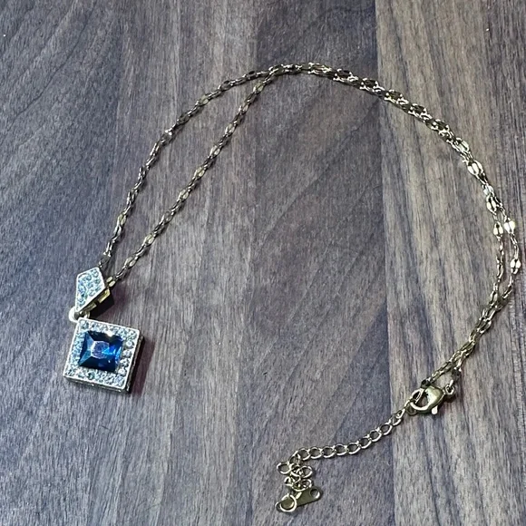 18K Gold Plated Stainless Steel Blue And White Jewel Necklace - Picture 2 of 4